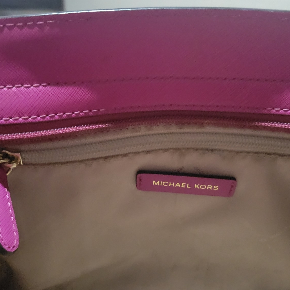 Micheal Kors Studded Leather Bag - Picture 4 of 4